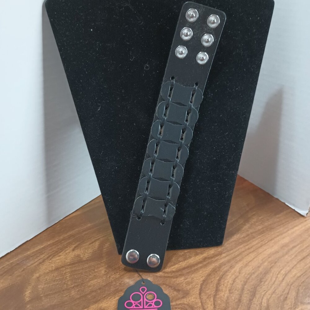 New Paparazzi Costume Jewelry Bracelet